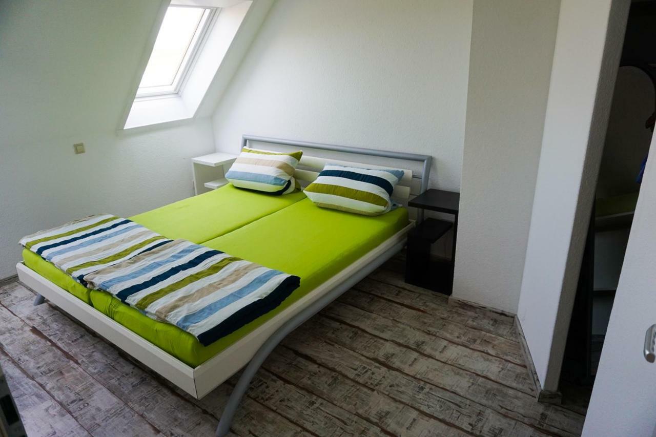 Maisonettewohnung Unterraderach 2 Stockwerke Mit Balkon Und Self Checkin Buitenkant foto